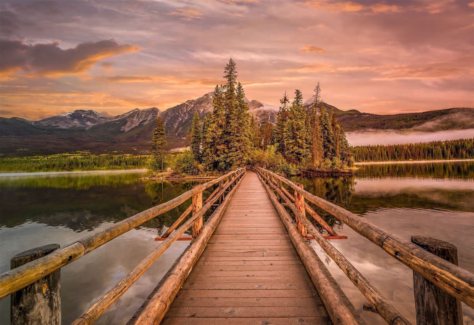 Pyramid Lake im Jasper Nationalpark